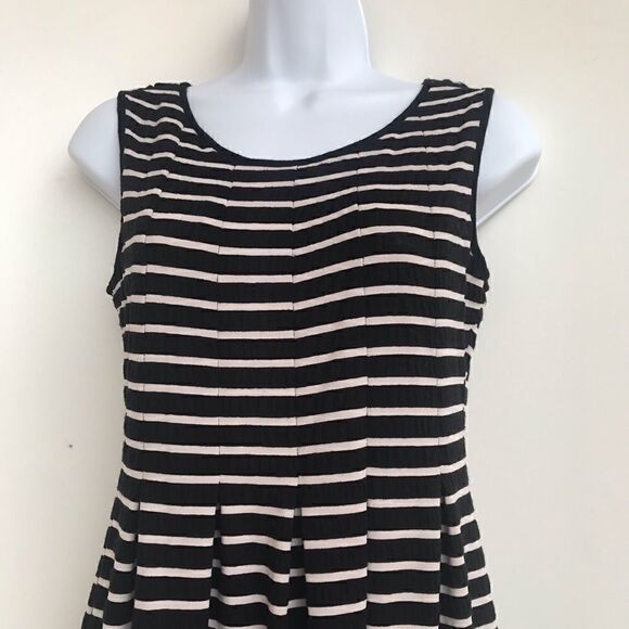 Max Studio black cream stretch dress size XS - Picture 2 of 8